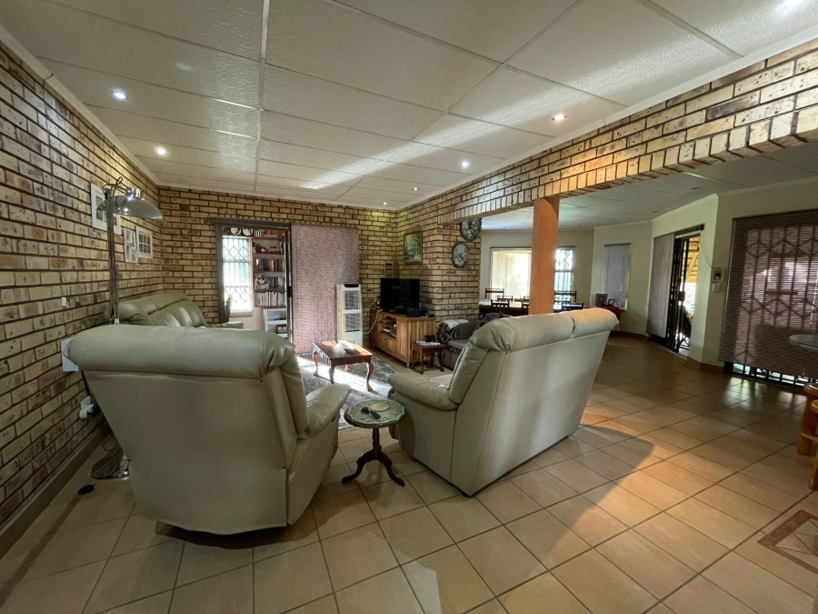 4 Bedroom Property for Sale in Christiana North West